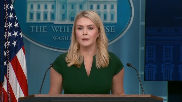 Weißes Haus: Karoline Leavitt über Migration, Terrorismus & Außenpolitik