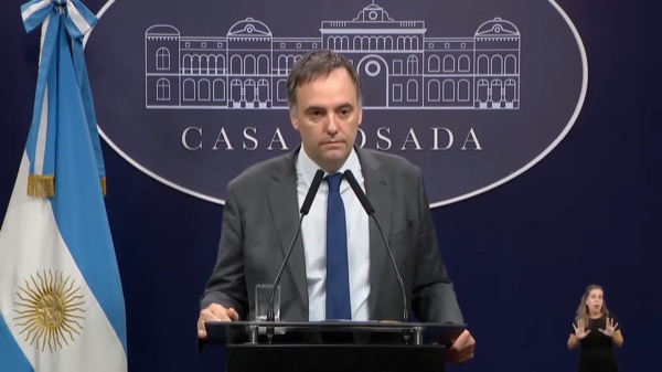 Adorni über Polizei, Justizreform und Kritik an Journalisten – Regierung unter Druck