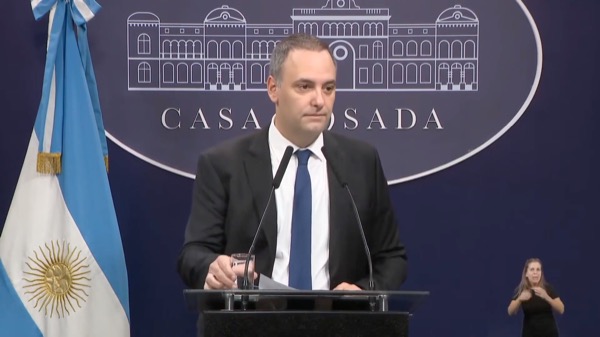 ADORNI GEGEN DIE CGT: Scharfe Kritik am Streik und klare Botschaft zum IWF-Deal